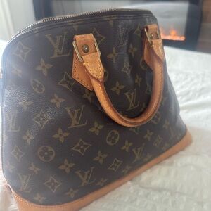 Louis Vuitton Alma